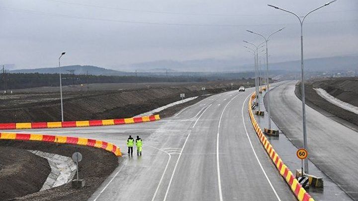 Россиянам разрешили ездить в ДНР, ЛНР и Грузию на машине