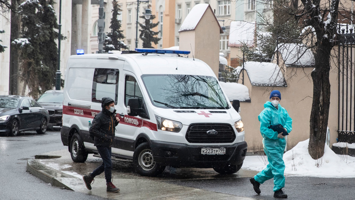 COVID-19: количество госпитализаций увеличилось в 44 субъектах